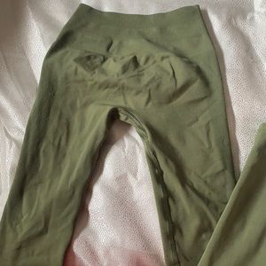 Xs alphalete leggings fits a small